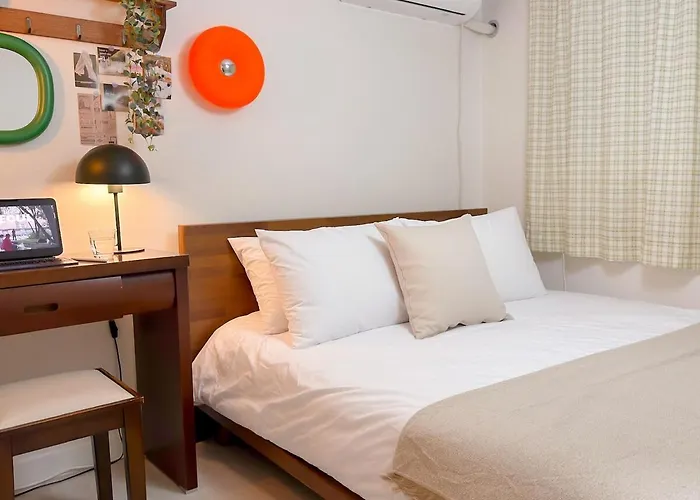 New 7 Minutes From Hongik Station Airport Railroad Airport Bus 3 Minutes 5 People