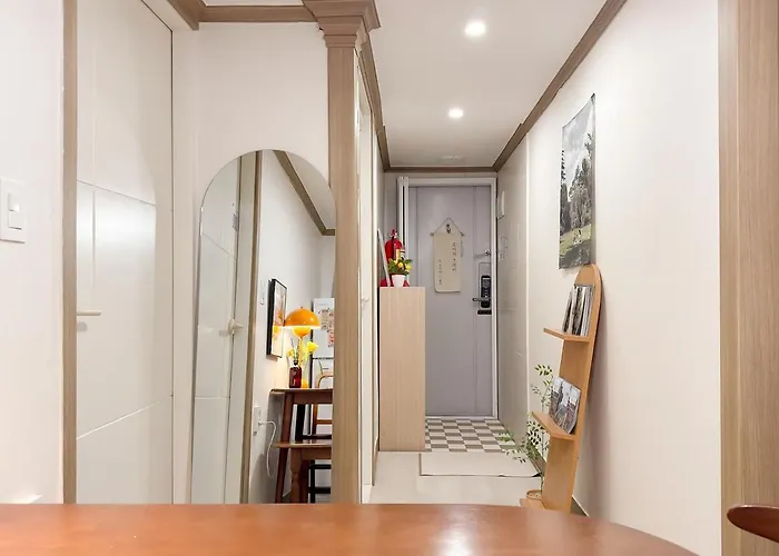 Daire New 7 Minutes From Hongik Station Airport Railroad Airport Bus 3 Minutes 5 People Seul
