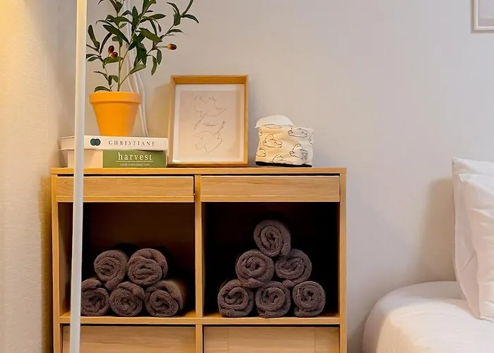 New 7 Minutes From Hongik Station Airport Railroad Airport Bus 3 Minutes 5 People Daire Seul