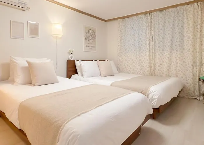 New 7 Minutes From Hongik Station Airport Railroad Airport Bus 3 Minutes 5 People Daire Seul